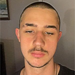 Meet your Posher, Dewane